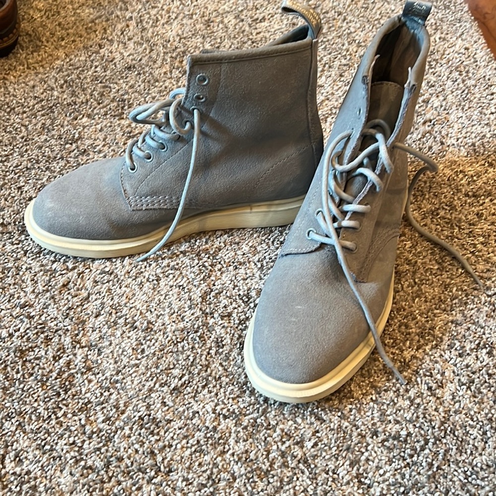Like new Dr. Martin boots